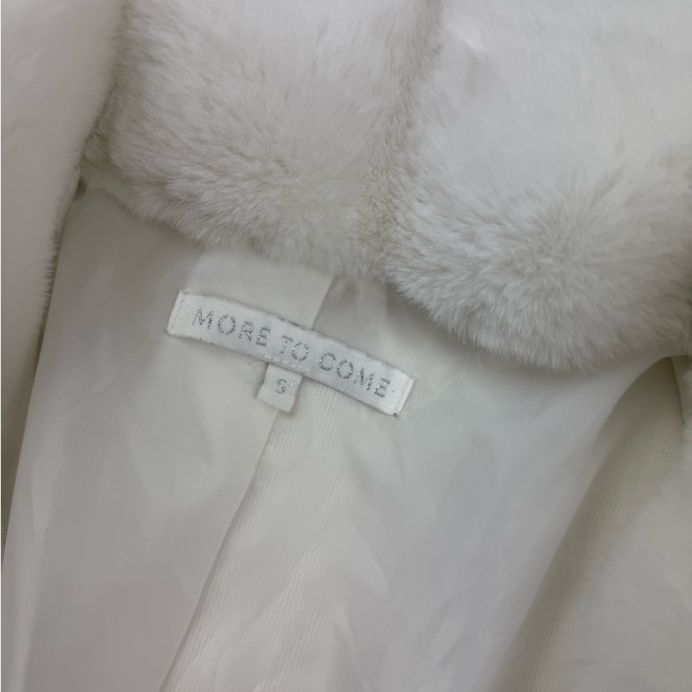 More To Come Elaine Faux Fur Coat in Winter White size Small - Picture 6 of 9
